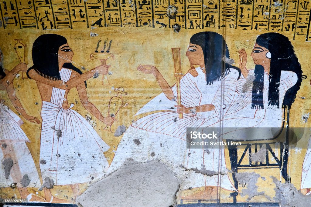 image représentant plusieurs pharaons pour illustrer encore une fois le secrets des couleurs dans les peintures pharaoniques