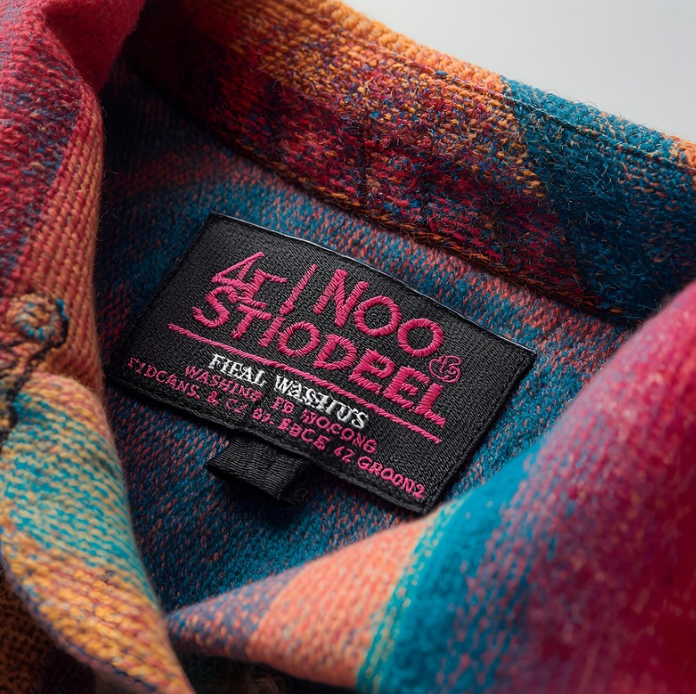 étiquette intérieure manteau